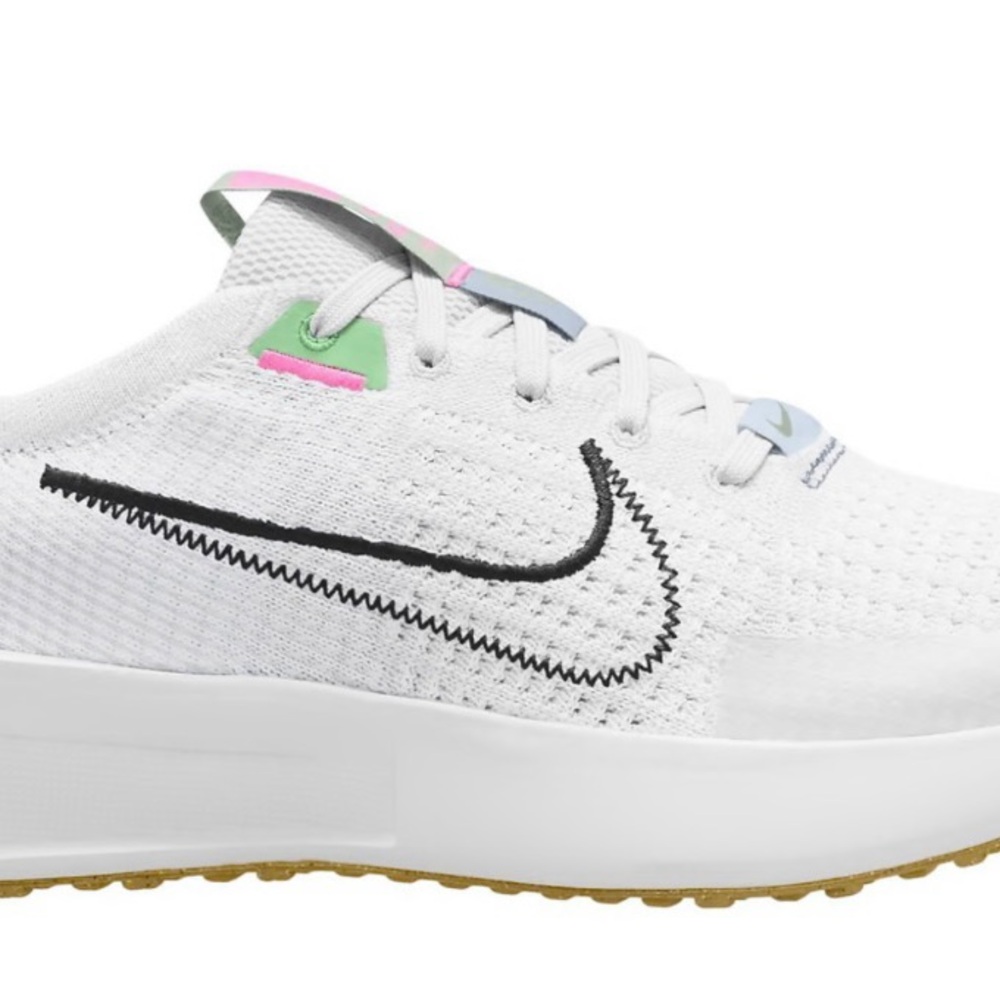 Nike Running Interact Run sneakers in white and black size 8